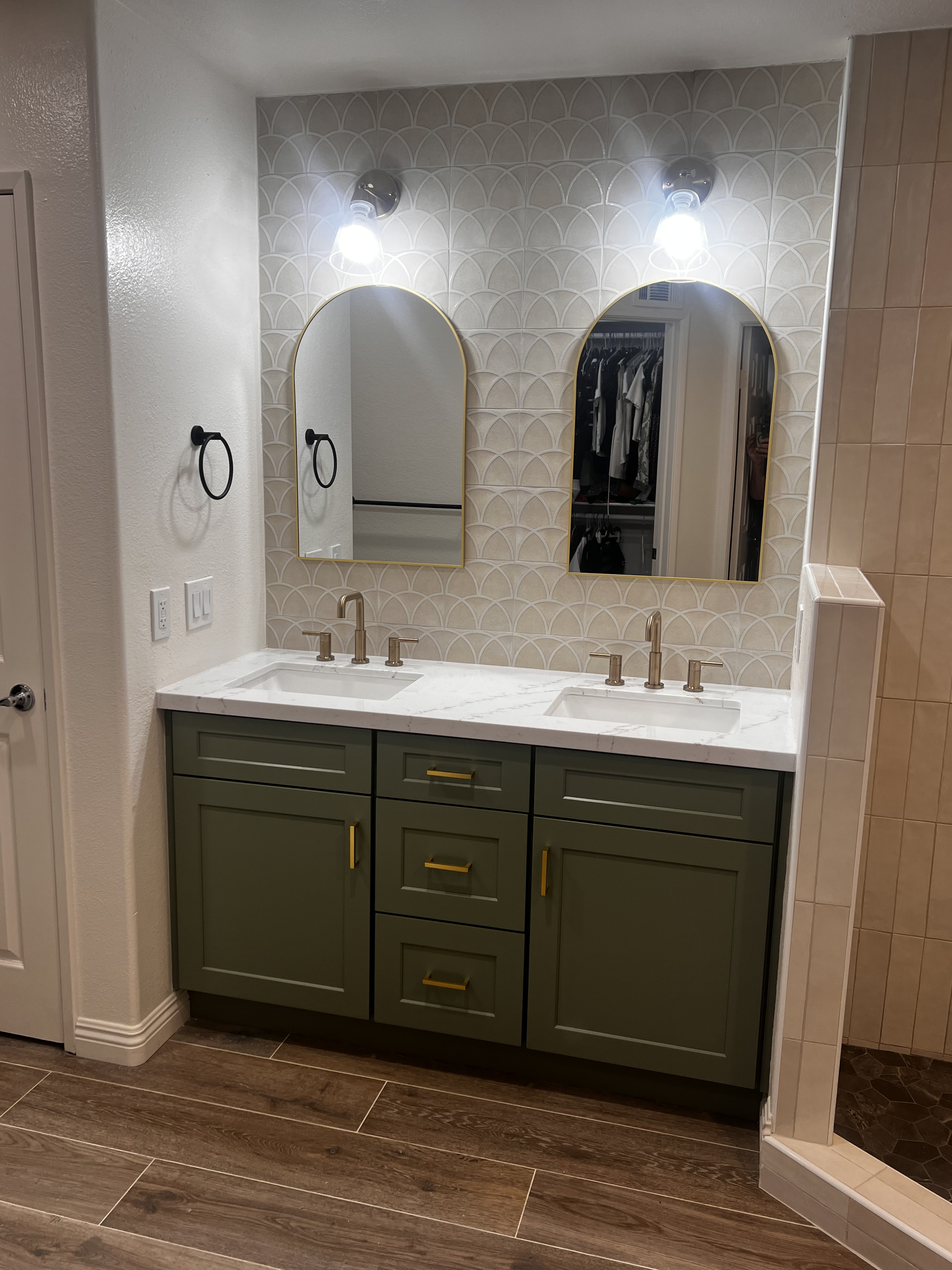 Modern bath upgrades with lasting finishes detail 1
